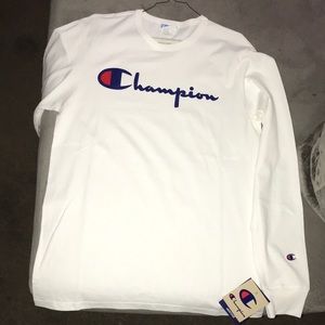 long sleeved champion shirt